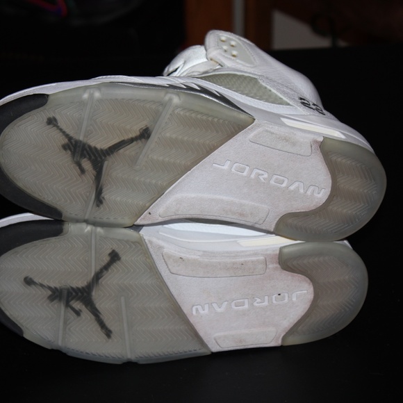 Jordan 5 Retro Metallic White (2015) 136027-130 - Picture 7 of 7